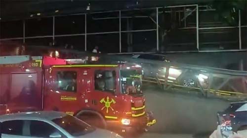 Incêndio ameaça o Shopping Tijuca na zona norte do Rio de Janeiro