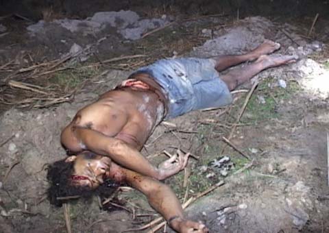 Jovem conhecido por  'Índio' é assassinado com vários tiros e golpes de facão