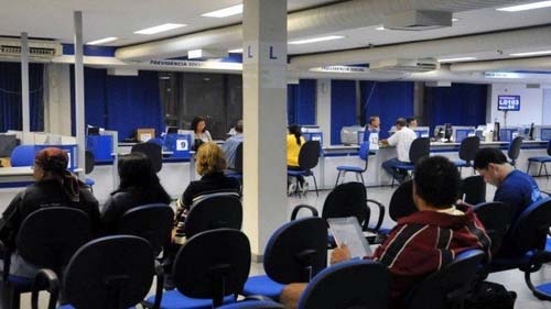 INSS: quem contribuiu como autônomo e hoje trabalha com carteira assinada deve dar baixa na inscrição