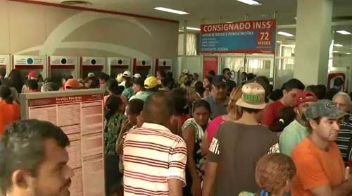 Quem recebe benefícios do INSS pelo banco precisa provar que está vivo para manter pagamento; saiba como