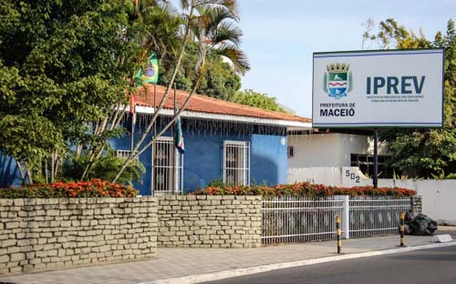 Iprev identifica 6 mil servidores recebendo de forma irregular