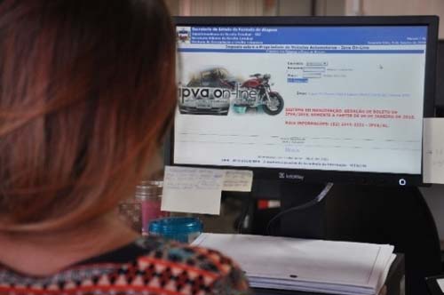 Boleto do IPVA de veículos com placas finais 3 e 4 deve ser pago até o dia 31