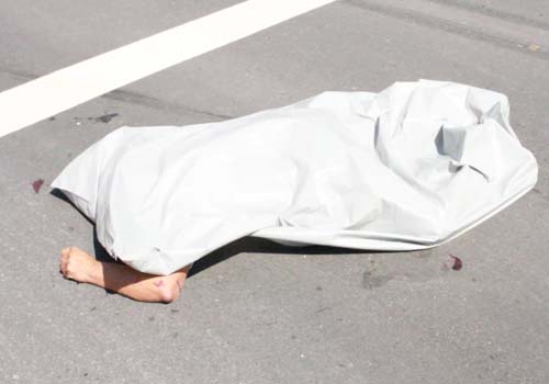 Motorista de ex-prefeito mata homem que passava na faixa de pedestre