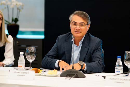 Presidente da Febraban critica aumento das taxas de juros no Brasil e sugere soluções