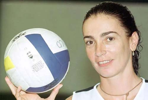 Isabel Salgado, um dos ícones do vôlei brasileiro, morre aos 62 anos