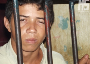 Jovem é preso acusado de agredir o avô com pedrada na cabeça em Mata Grande