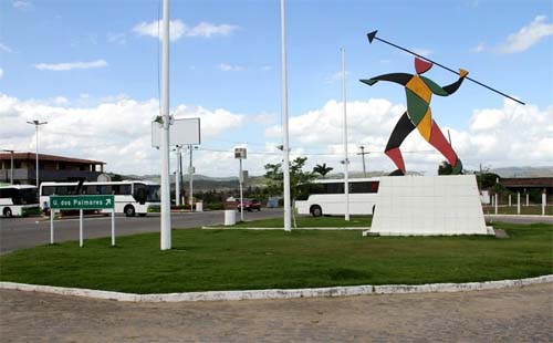 Defensoria Pública acompanha sepultamento de primeiras ossadas e corpos acumulados no IML