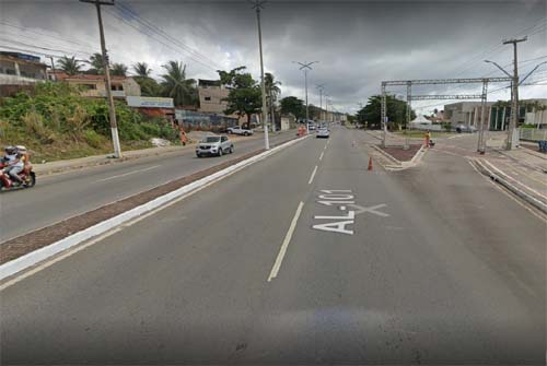 Homem é morto com tiros na cabeça em frente a sede da OAB/AL