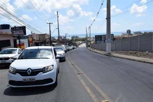 Jovem é esfaqueado pela namorada e família se nega a informar localização da suspeita