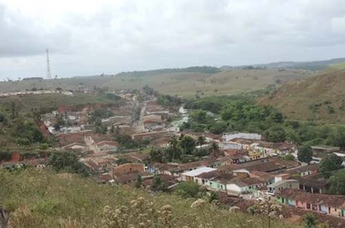 Moradores de Jacuípe sofrem com falta d?água e de energia