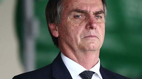 Mensagem no WhatsApp que dá camiseta de Jair Bolsonaro é golpe