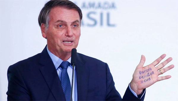 Bolsonaro lidera pesquisa para reeleição em todos os cenários, inclusive contra Lula