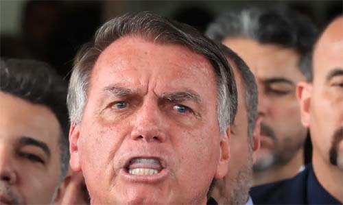 Ex-presidente Jair Bolsonaro passa por novos exames médicos que revelam inflamações persistentes