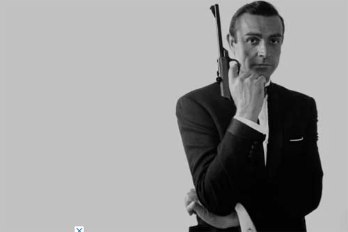 Ator Sean Connery, famoso por interpretar James Bond, morre aos 90 anos