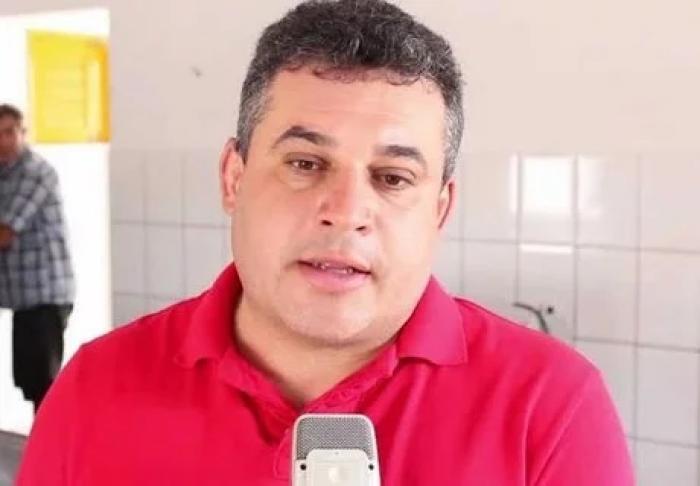 Ex-prefeito diz que possível atentado a Julio Cesar é uma “grande farsa”