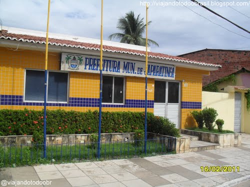 Sem salários, servidores apelam para o Ministério Público