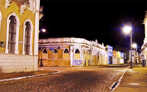 Homem é preso fazendo sexo com mulher alcoolizada em boate