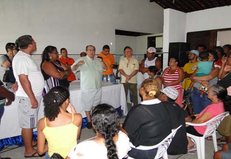 João Lyra se reúne com pescadores do complexo lagunar