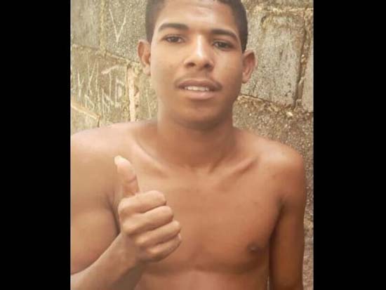 Família procura adolescente de 17 anos que há cerca de 10 dias desapareceu em Penedo