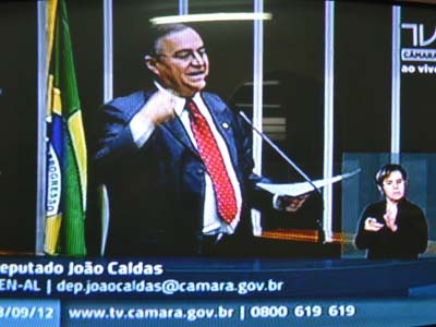 João Caldas fala sobre atentado em rádio na sessão da Câmara Federal