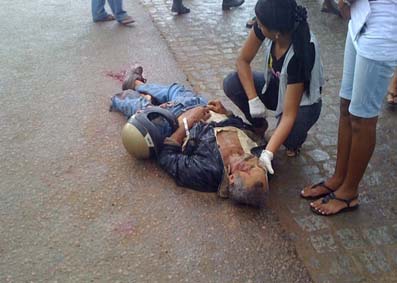 Ambulância mata senhor atropelado