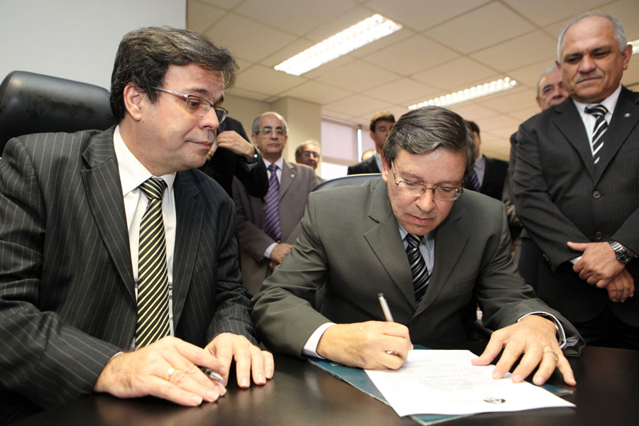 João Luiz Azevedo assume cargo de desembargador do TJ 