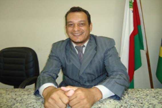 MP pede que prefeito explique cancelamento de concurso