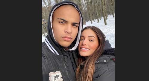 Jogador Jonatan Lima, que fugiu a pé com noiva pela fronteira, volta ao Brasil