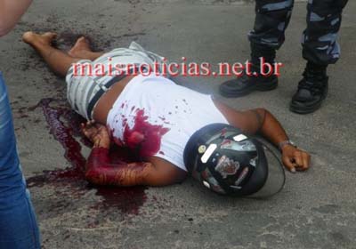 Ex-policial é morto com tiro de 12 proximo de sua casa em Delmira Gouveia