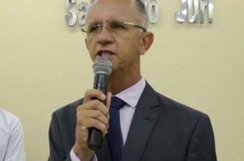 Vereadores de São José da Tapera votam impeachment contra prefeito