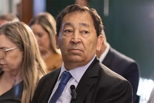 Ex-prefeito de Taboão da Serra (SP) é surpreendido com notícia de atentado forjado