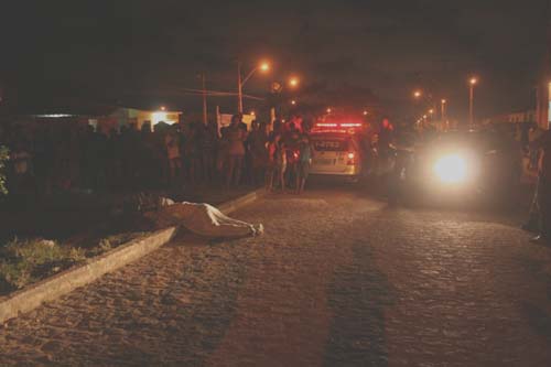 Jovem é executado na frente da mãe e de igreja evangélica