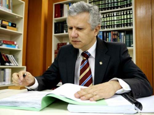 AL tem grande número contratos irregulares celebrados por municípios