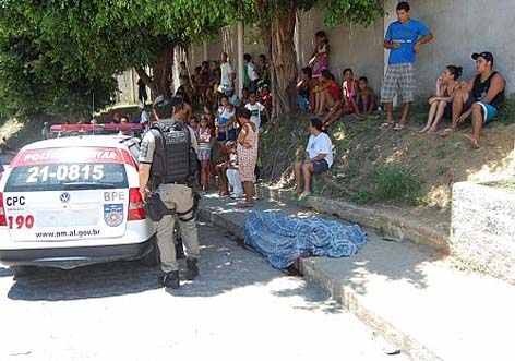 Homem é assassinado a tiros no Feitosa em Maceió