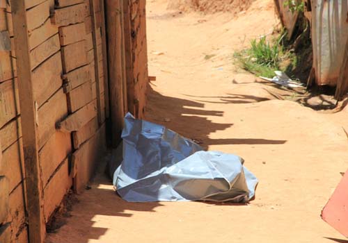 Jovem de 18 anos é executado com quatro tiros na Grota do Estrondo