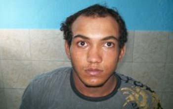 Jovem é preso acusado de estuprar adolescente de 16 anos, em Delmiro Gouveia