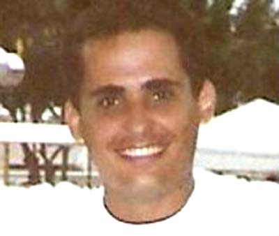 Família procura jovem desaparecido