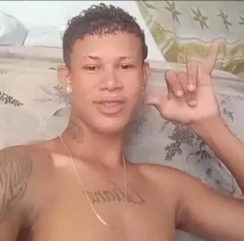 Criminosos armados matam filho e ferem pai a coronhadas