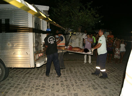Jovem é assassinado com 13 tiros e teve orelha arrancada no Trapiche 