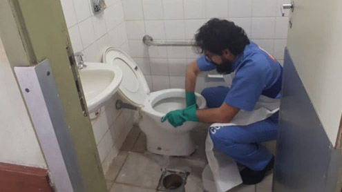 O que um juiz aprende ao trabalhar como faxineiro por um dia