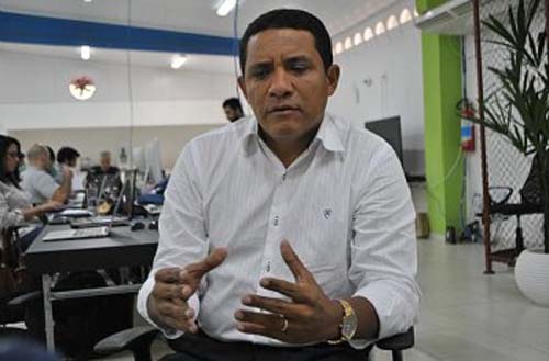 Prefeito de Palmeira dos Índios rebate acusações de advogada e atribui denúncias à adversários