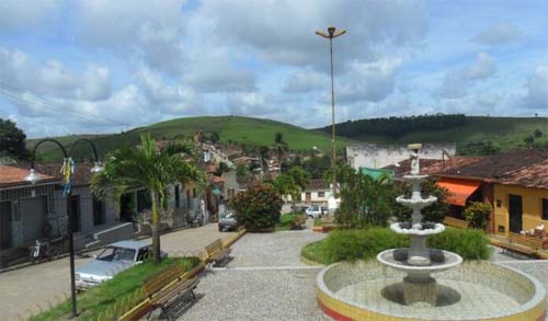 Assalto a fazenda em Jundiá faz família refém, rouba veículo e deixa vítimas trancadas em banheiro