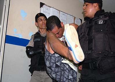 Preso nega ser ‘Juninho China’ e envolvimento com morte de PF