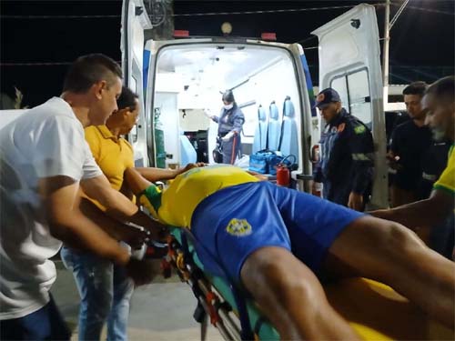 Ex-jogador Júnior Baiano passa mal em jogo festivo em Girau do Ponciano