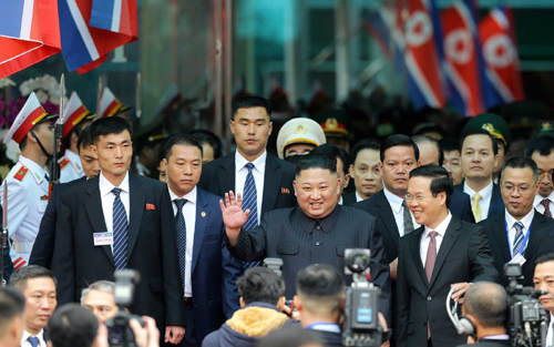 Kim Jong-un chega ao Vietnã para segunda cúpula com Trump