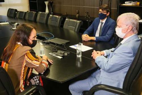 Presidente do TJAL discute criação de central para atender superendividados