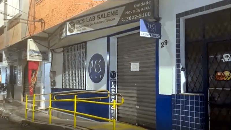 Polícia prende parceiro de laboratório sob investigação por transplantes de HIV