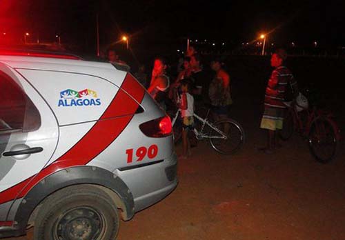 Trio é apreendido suspeito de furtar residência em Paripueira