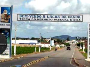 Homens armados roubam moto e ainda fogem com R$ 3 mil em Lagoa da Canoa