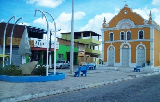 Discussão acaba com dois homens baleados no interior